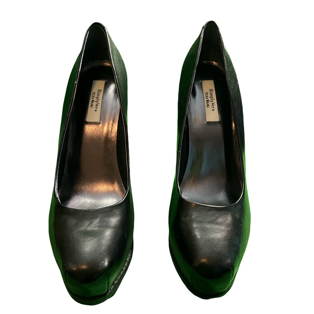 Vera Wang Women